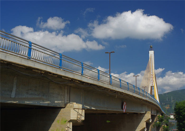 林芝304不锈钢桥梁护栏：安全、耐用与美观的完美结合